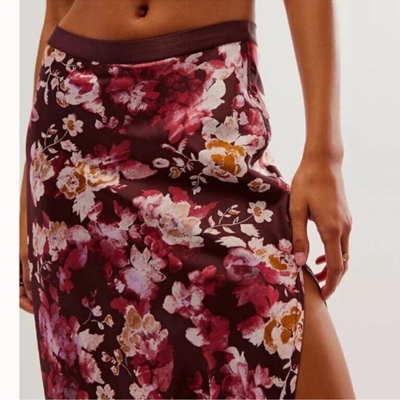 NWT Free People Sweet Talker Printed Slip skirt in Vintage Combo x Intimately S - Picture 3 of 12